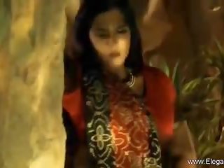 Bollywood enchantress Slow Dancing