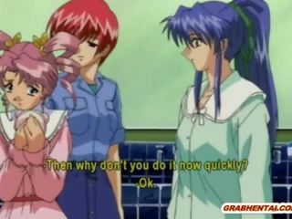 Japānieši anime izpaužas spanked līdz viņai mīļotā